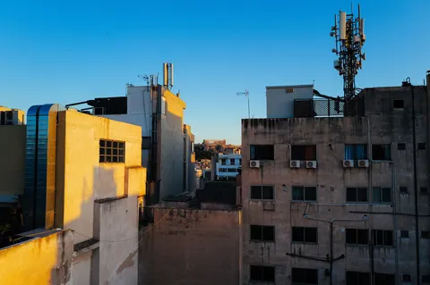 Rooftop View 4K Wallpaper · city · 3840×2556