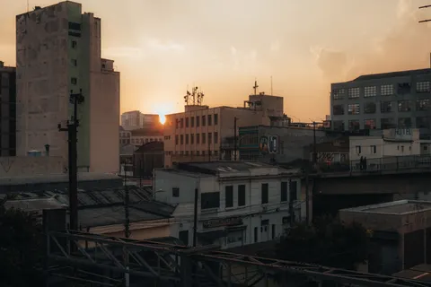 Rooftop View 4K Wallpaper · city · 3840×2560