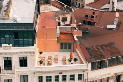 Rooftop View 4K Wallpaper · city · 3840×2560