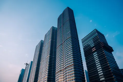 Glass Tower 4K Wallpaper · architecture · 3840×2560