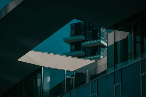 Glass Tower 4K Wallpaper · architecture · 3840×2560