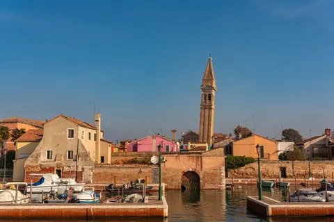 Venice Canal 4K Wallpaper · architecture · 3840×2561