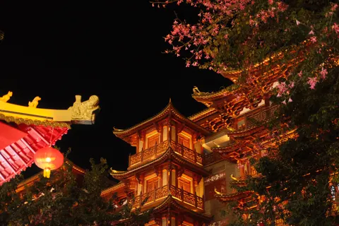 Japanese Pagoda 4K Wallpaper · architecture · 3840×2560