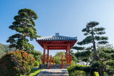 Japanese Pagoda 4K Wallpaper · architecture · 3840×2560