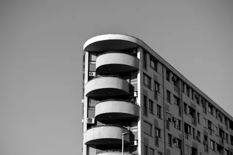 Spiral Staircase 4K Wallpaper · architecture · 3840×2560