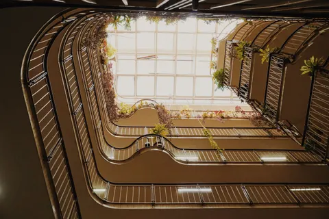 Spiral Staircase 4K Wallpaper · architecture · 3840×2560