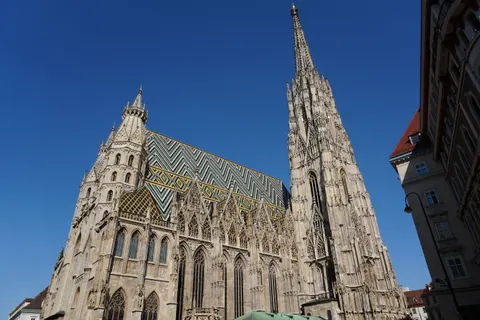 Cathedral 4K Wallpaper · architecture · 3840×2560