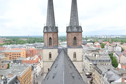 Cathedral 4K Wallpaper · architecture · 3840×2560