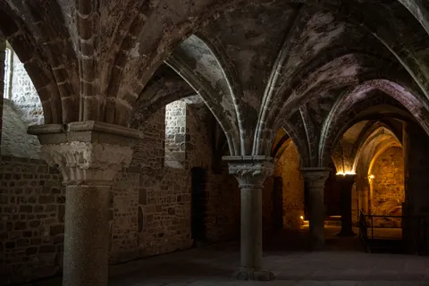 Cathedral 4K Wallpaper · architecture · 3840×2560