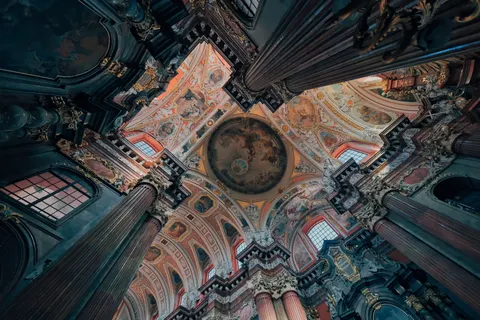 Cathedral 4K Wallpaper · architecture · 3840×2560