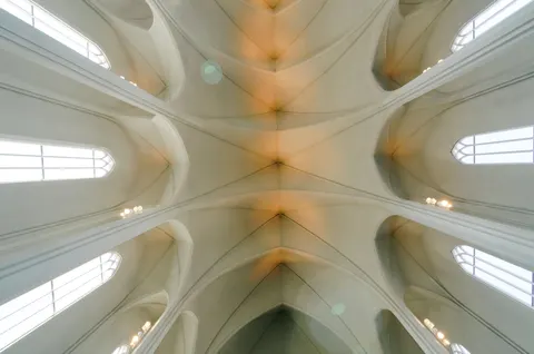 Cathedral 4K Wallpaper · architecture · 3840×2543