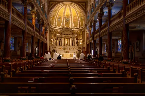 Cathedral 4K Wallpaper · architecture · 3840×2549
