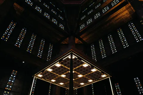 Cathedral 4K Wallpaper · architecture · 3840×2556