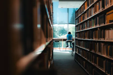Grand Library 4K Wallpaper · architecture · 3840×2560