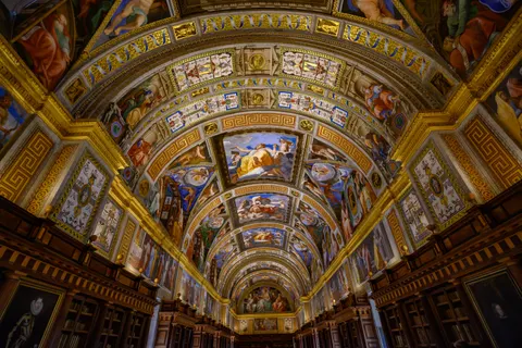 Grand Library 4K Wallpaper · architecture · 3840×2563