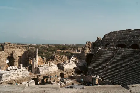 Roman Ruins 4K Wallpaper · architecture · 3840×2560