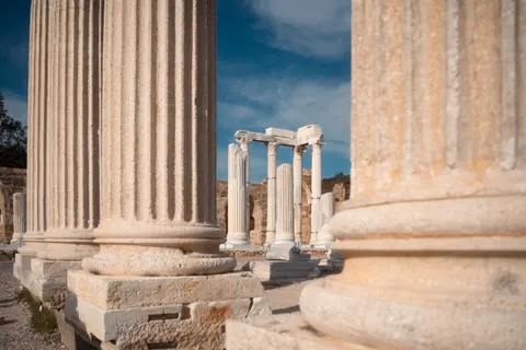 Roman Ruins 4K Wallpaper · architecture · 3840×2560
