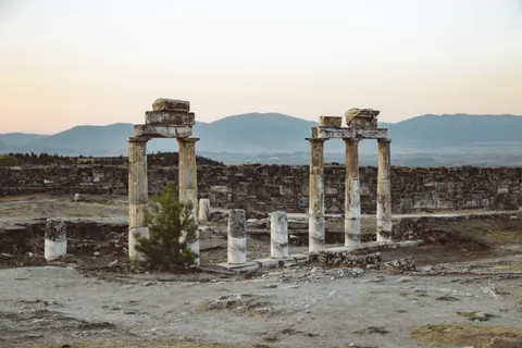 Roman Ruins 4K Wallpaper · architecture · 3840×2560