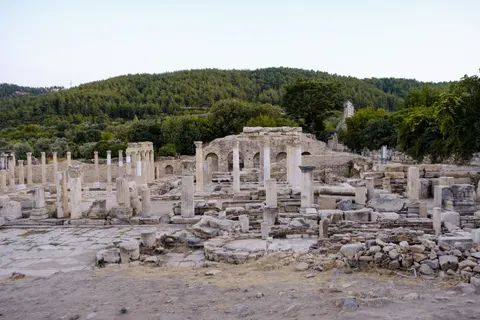 Roman Ruins 4K Wallpaper · architecture · 3840×2560
