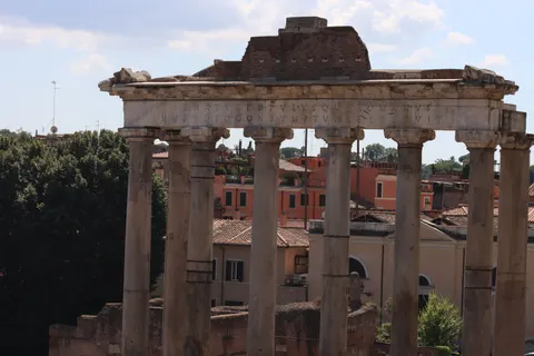 Roman Ruins 4K Wallpaper · architecture · 3840×2560