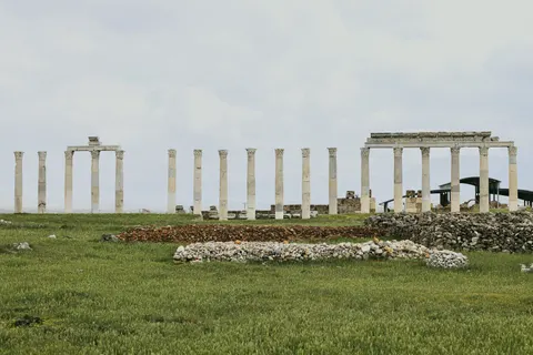 Roman Ruins 4K Wallpaper · architecture · 3840×2559