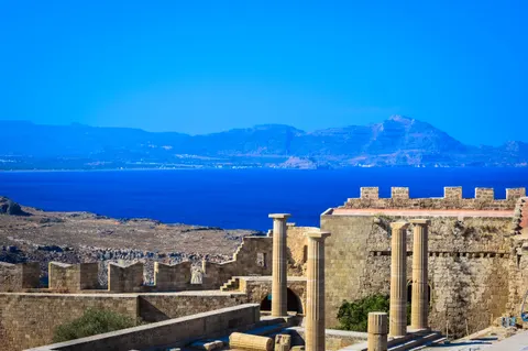 Greek Temple 4K Wallpaper · architecture · 3840×2553