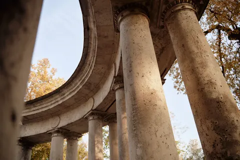 Greek Temple 4K Wallpaper · architecture · 3840×2560