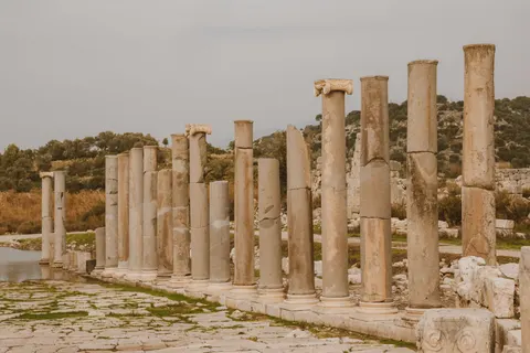 Greek Temple 4K Wallpaper · architecture · 3840×2560