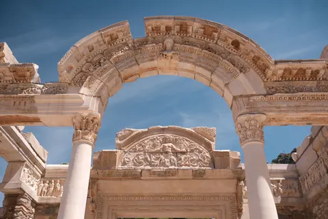 Greek Temple 4K Wallpaper · architecture · 3840×2560