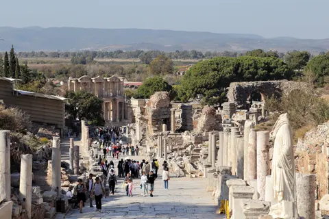 Greek Temple 4K Wallpaper · architecture · 3840×2560