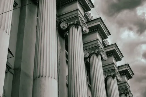 Greek Temple 4K Wallpaper · architecture · 3840×2560