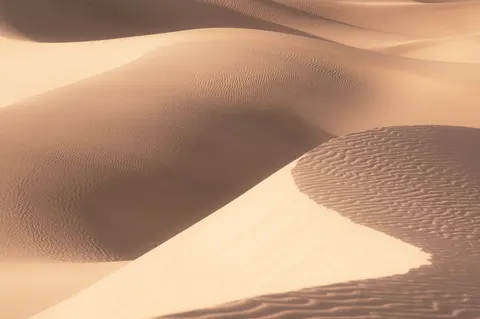 Çöl Kıvrımları 4K Duvar Kağıdı · minimal · 3840×2555