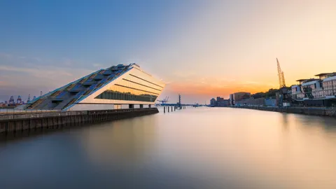 Futuristic Facade 4K Wallpaper · architecture · 3840×2160