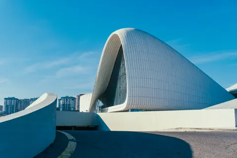 Futuristic Facade 4K Wallpaper · architecture · 3840×2560