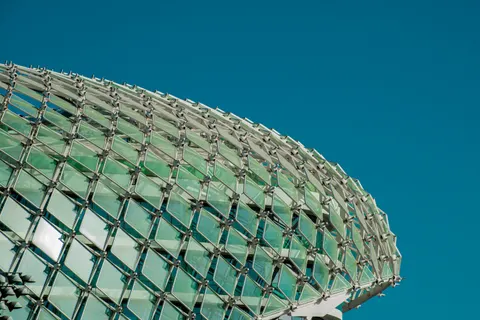 Futuristic Facade 4K Wallpaper · architecture · 3840×2560
