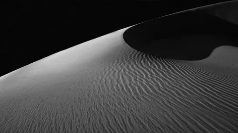 Fond d'écran Courbes du désert 4K · minimal · 3840×2152