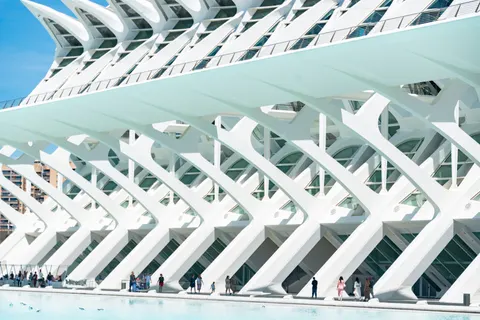 Futuristic Facade 4K Wallpaper · architecture · 3840×2563