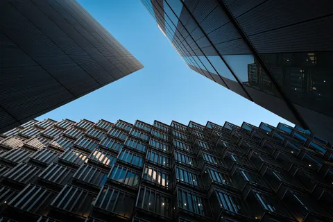 Futuristic Facade 4K Wallpaper · architecture · 3840×2560