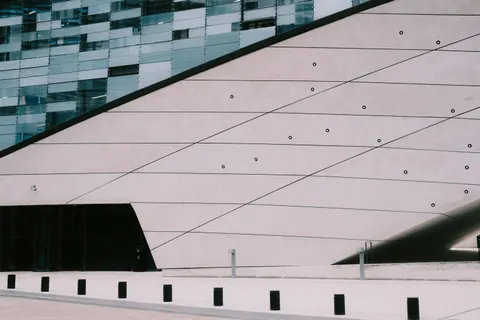 Futuristic Facade 4K Wallpaper · architecture · 3840×2560