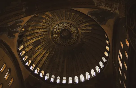 Glass Dome 4K Wallpaper · architecture · 3840×2471