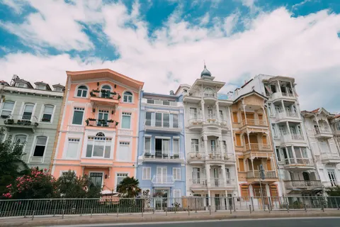 Colorful Houses 4K Wallpaper · architecture · 3840×2560