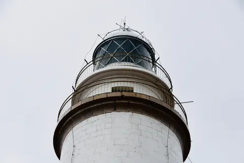 Cliff Lighthouse 4K Wallpaper · architecture · 3840×2560