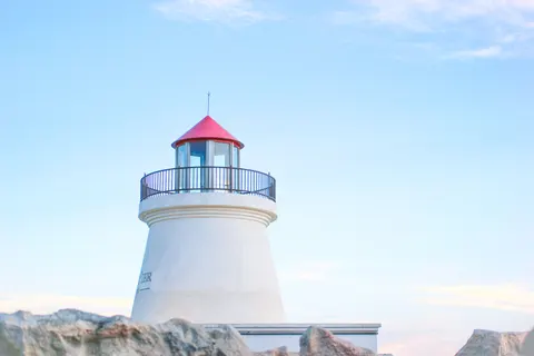 Cliff Lighthouse 4K Wallpaper · architecture · 3840×2560