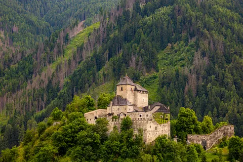 Medieval Castle 4K Wallpaper · architecture · 3840×2560