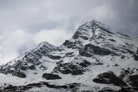 Bergen 4K-achtergrond · mountains · 3840×2560