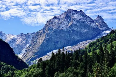 पहाड़ 4K वॉलपेपर · mountains · 3840×2560