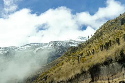 The Andes 4K Wallpaper · mountains · 3840×2560