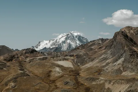 The Andes 4K Wallpaper · mountains · 3840×2560