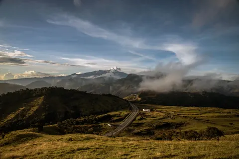 The Andes 4K Wallpaper · mountains · 3840×2563