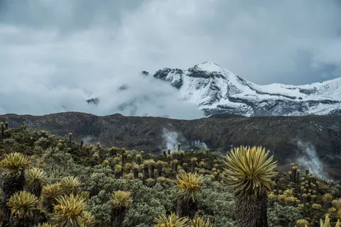 The Andes 4K Wallpaper · mountains · 3840×2560